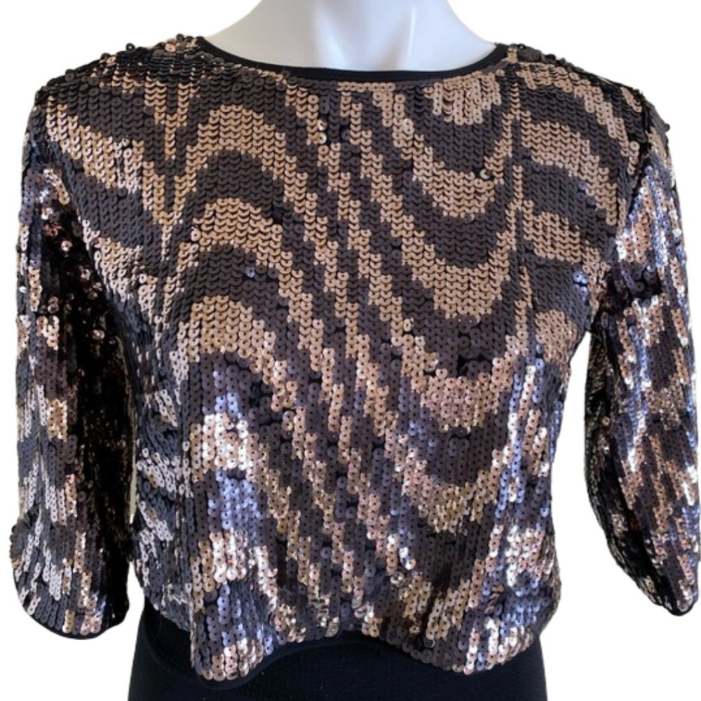 AKIRA Black/Silver Sequin 3/4 Sleeve Crop Top